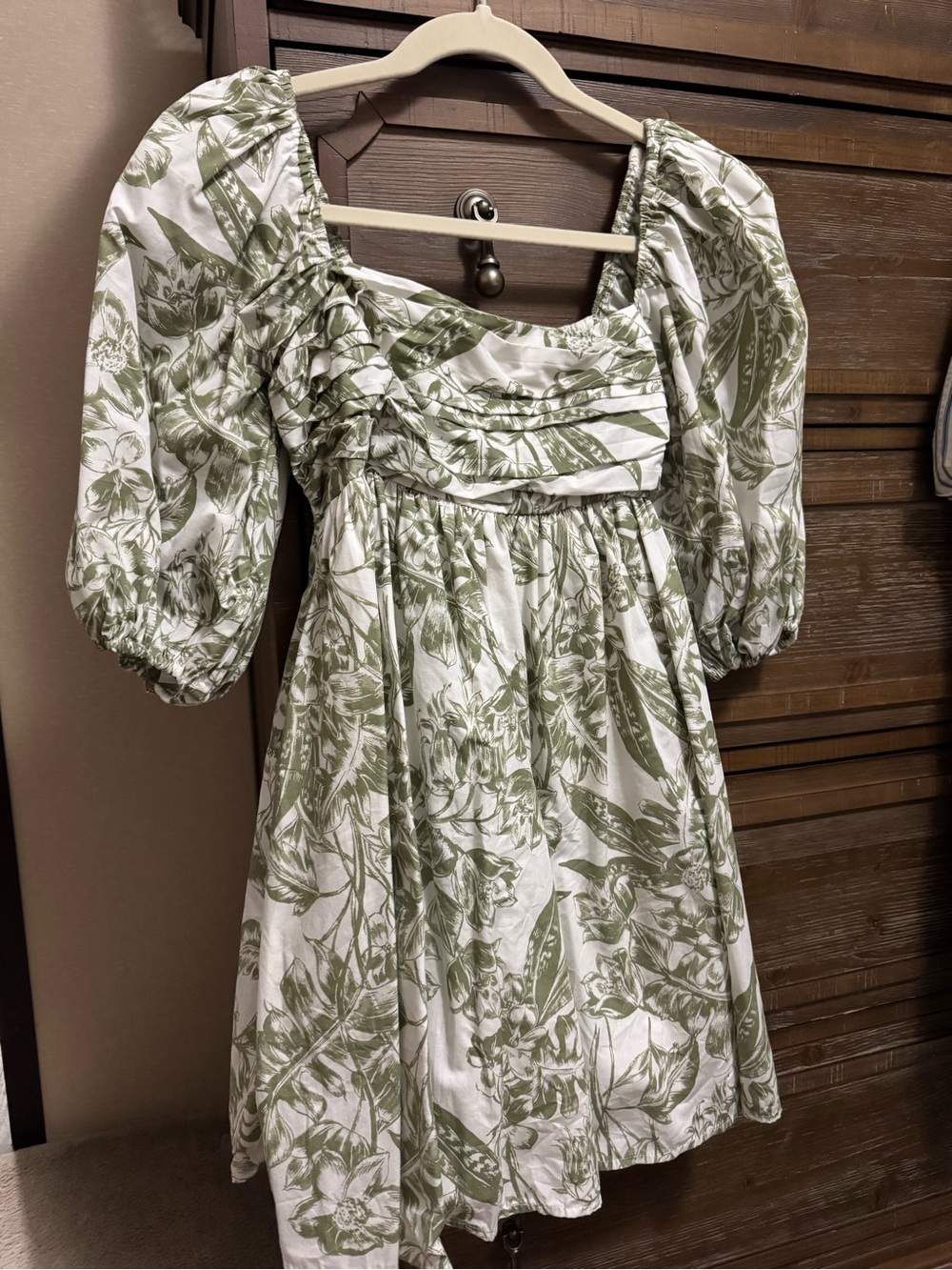Abercrombie Green Floral Puff-Sleeve Women’s Dress